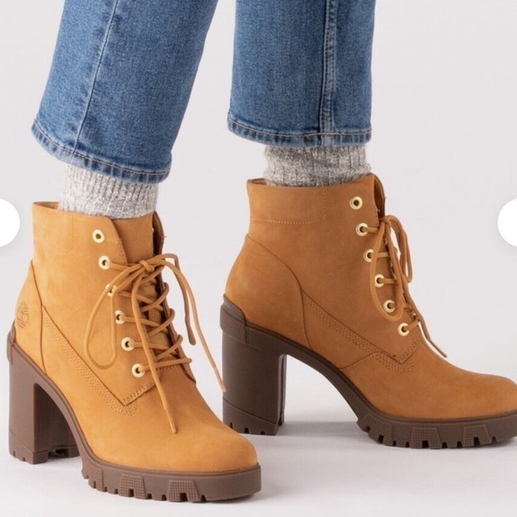 NWT TIMBERLAND Lana Boots! - Picture 1 of 6